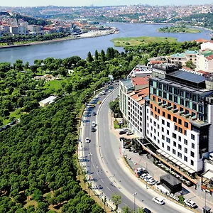 Moevenpick Golden Horn Hotel