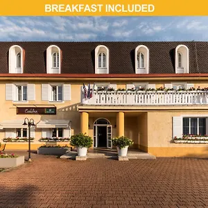Carl Restaurant & Free Parking Otel